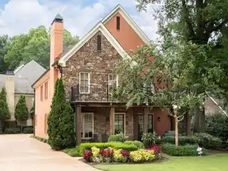 Beautiful Southern Place Condo