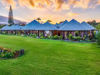 Magnificent Bluff Estate