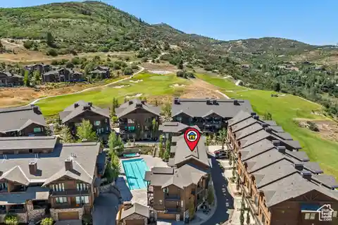 Contemporary Comfort and Alpine Charm in Juniper Landing