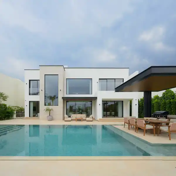 EXQUISITE BRAND NEW VILLA