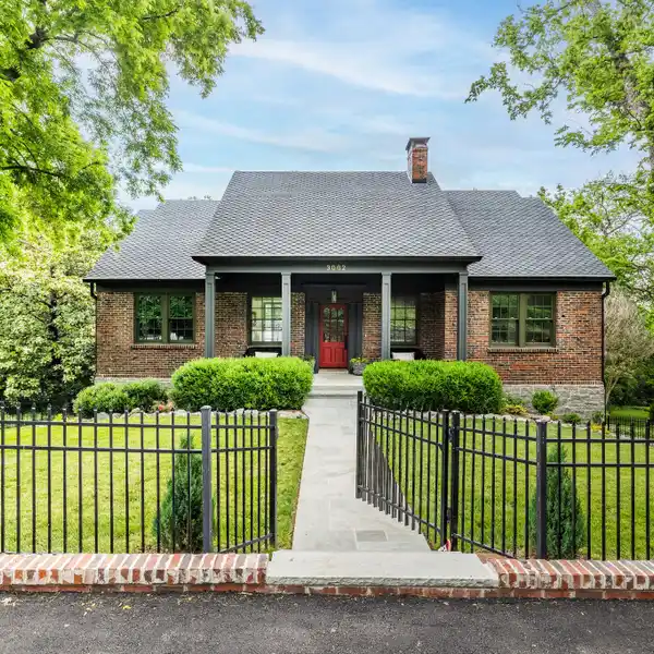 ONE-OF-A-KIND HISTORIC RENOVATION