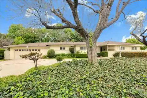 Spacious and Inviting Ranch-Style Home