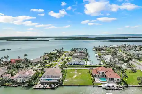 Rare Waterfront Lot