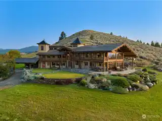 Gorgeous Secluded Ranch Retreat