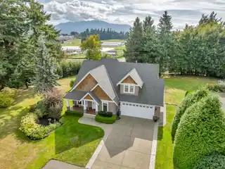 Custom Home on 1.5 Private Acres