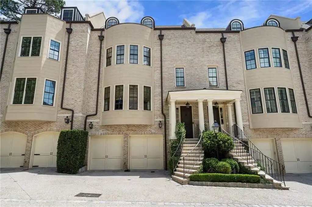 Spacious and Elegant Townhome