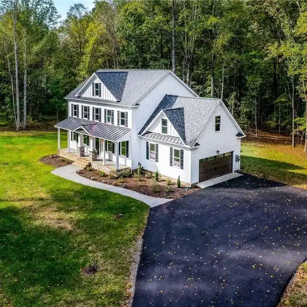 NEW HOME ON OVER FOUR ACRES IN DOVERSHIRE
