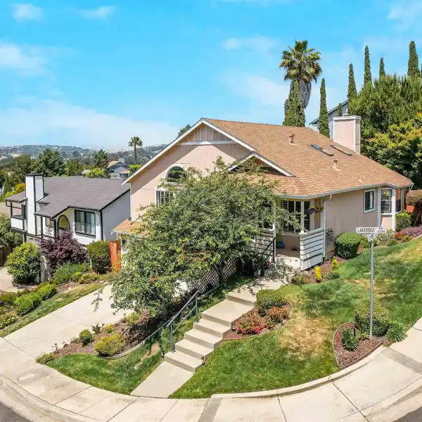 CHARM AND COMFORT IN THE DESIRABLE HAYWARD HILLS