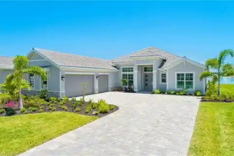Contemporary Luxury Home Near Bonita & Naples Beaches