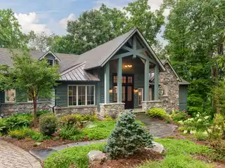 Exquisite Residence in Pinchot Forest