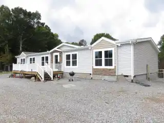 Special 10-plus-acre Retreat