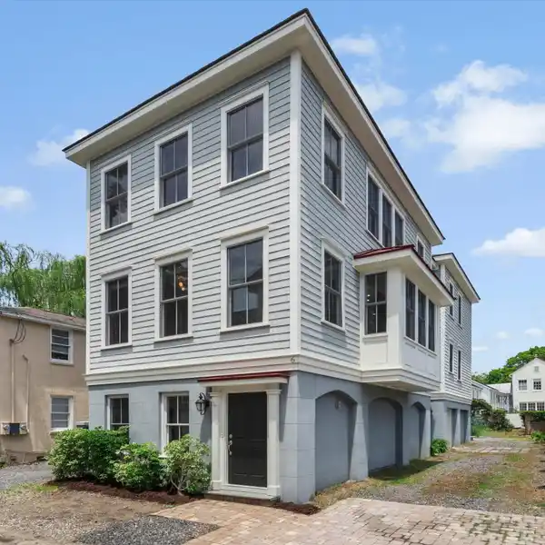 EXCEPTIONAL DUPLEX IN THE HEART OF CHARLESTON