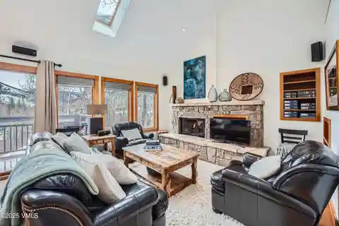 Delightful Townhome in Serene Booth Creek