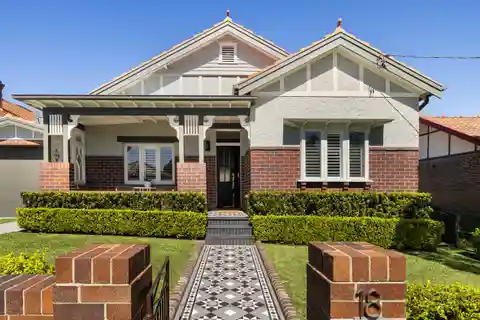 Like-New Resort-Style Family Home