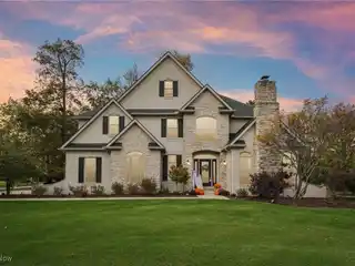 Elegant Comfort in a Smart Home Retreat