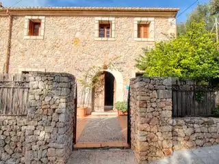 Fantastic Traditional House