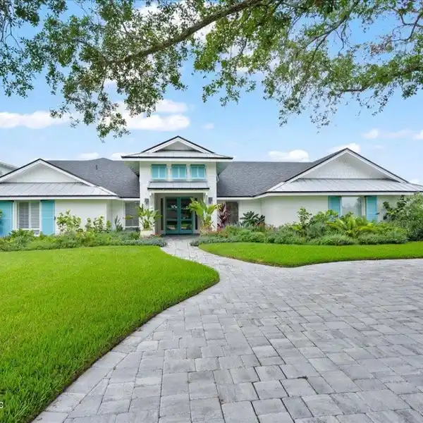 BEAUTIFULLY UPDATED POOL HOME