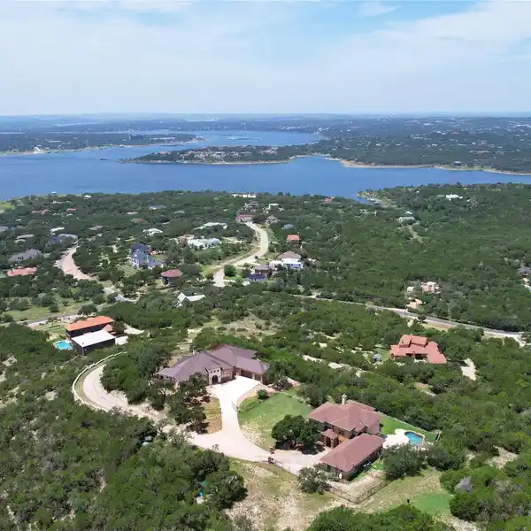 ULTIMATE BLEND OF SPACE AND PRIVACY