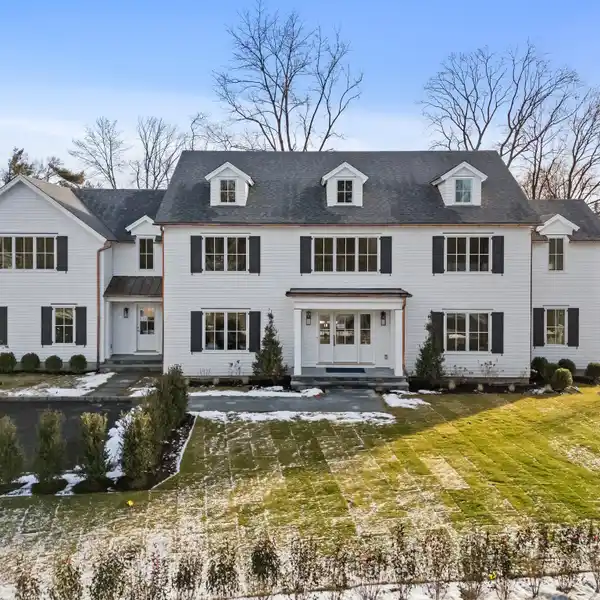 EXQUISITE NEWLY CONSTRUCTED HOME