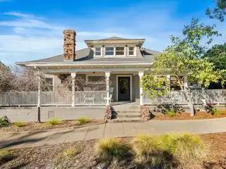 Classic Craftsman Home in the Heart of Healdsburg