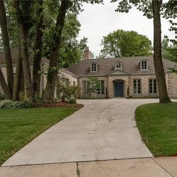 CHARMING FRENCH STYLE HOME