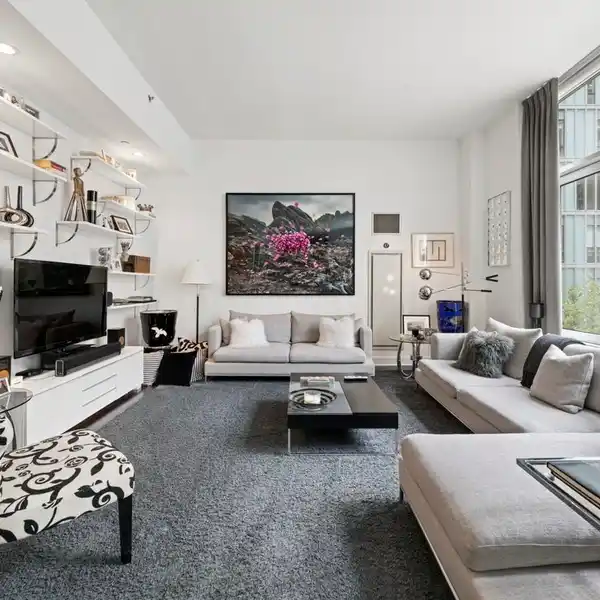 MODERN DESIGN WITH EVERYDAY COMFORT AT THE ADAGIO