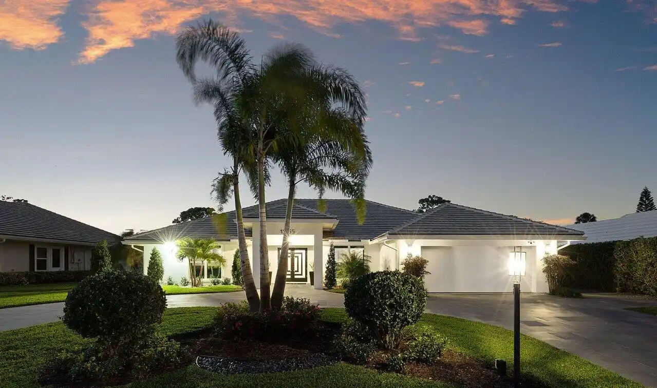 Rare Five Bedroom Delray Dunes Golf & Country Club Home