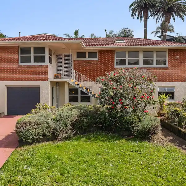 VERSATILE REMUERA PROPERTY OFFERS ENDLESS POTENTIAL