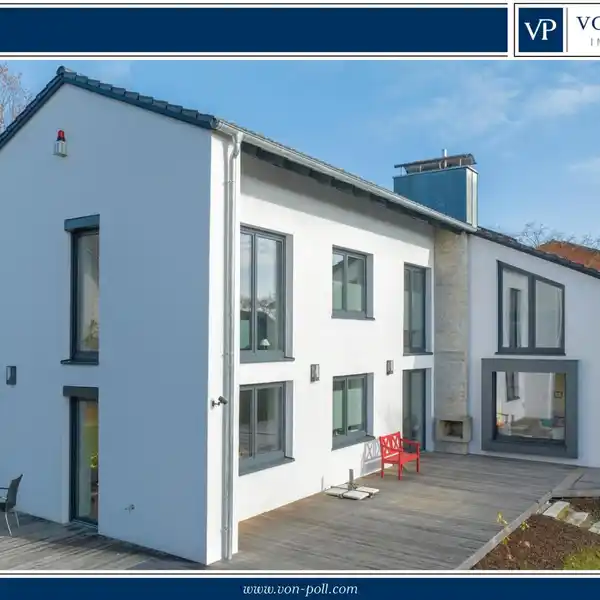 EXTENSIVELY RENOVATED HOME WITH GRANNY APARTMENT