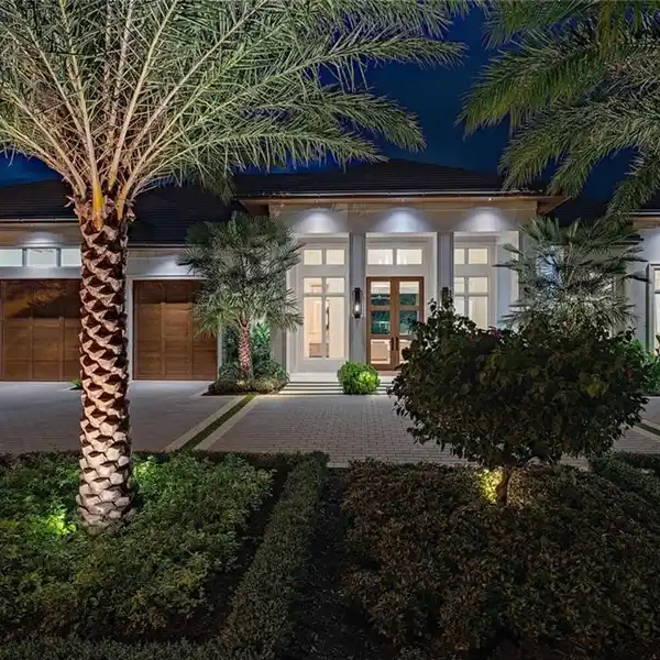 EXCEPTIONAL NEW RESIDENCE ON A SPRAWLING LOT