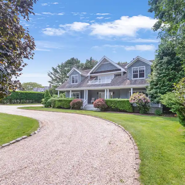 TOTALLY RENOVATED TRADITIONAL HOUSE FOR RENT