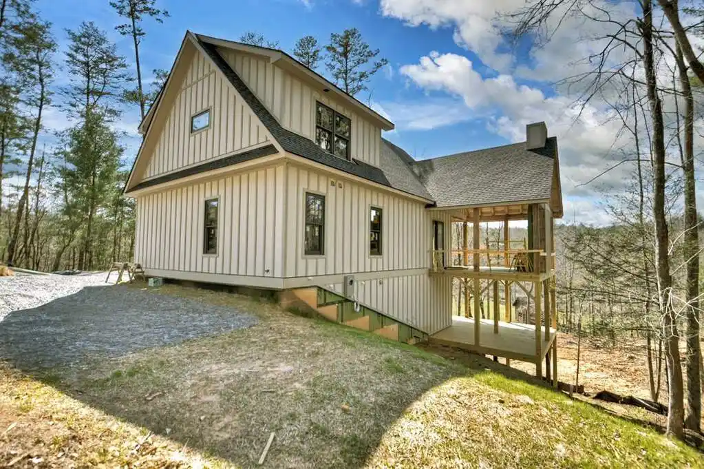 Modern Comfort and Natural Serenity