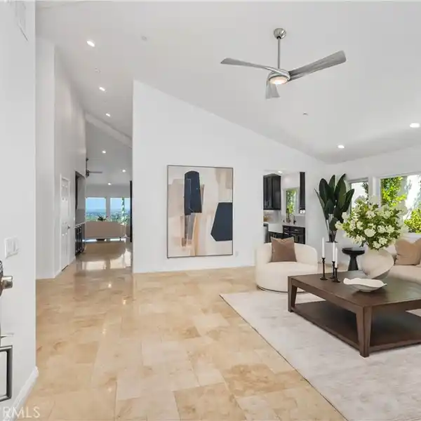 COASTAL LUXURY WITH MESMERIZING VIEWS