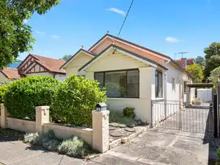 Coastal Bungalow with Endless Personalization Potential
