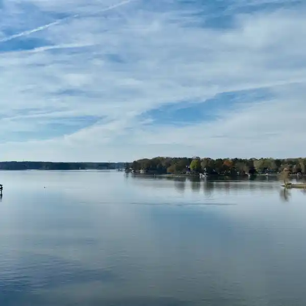CUTE BUNGALOW ON LAKE NORMAN