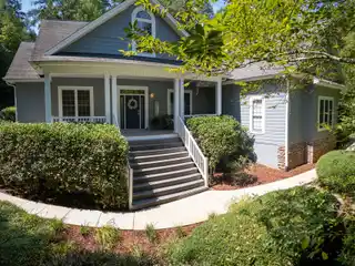 Luxury and Lifestyle in a Sought-After Community