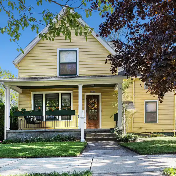 CHARMING HOME ON THE HISTORIC OLD WEST SIDE