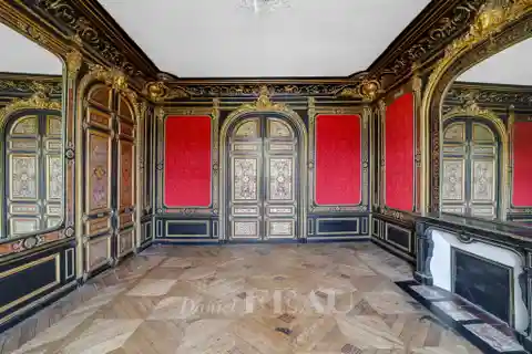 Classic Elegance in 1850s Versailles Mansion