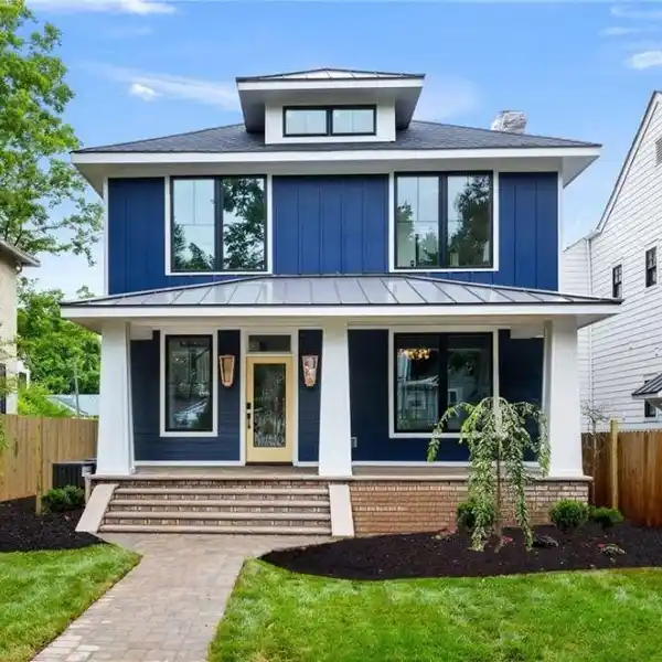 BEAUTIFULLY TRANSFORMED 1920S CRAFTSMAN HOME