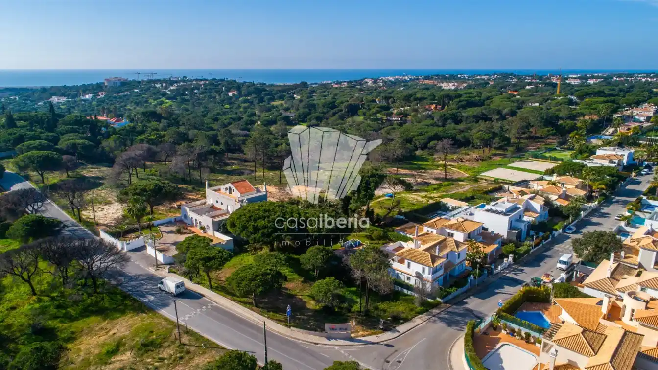 Build a New Villa Close to the Beach