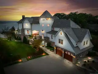 Stunning Waterfront Retreat