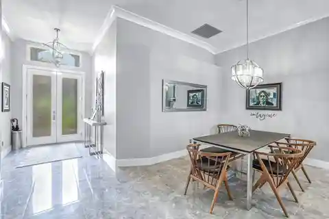 Upscale Ventura Home in Amenity-Rich Community