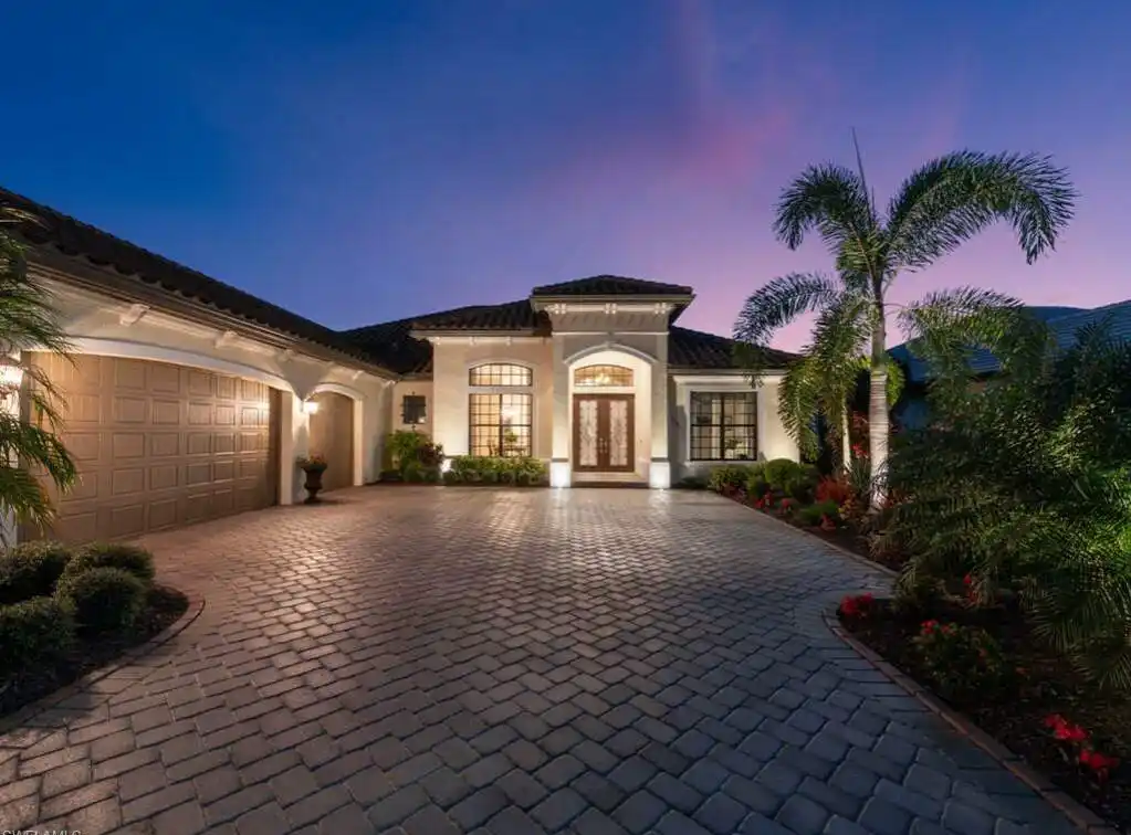 Grand Luxury Property on a Unique Wraparound Lake Lot