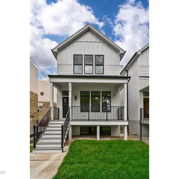 NEW CONSTRUCTION IN WEST LAKEVIEW