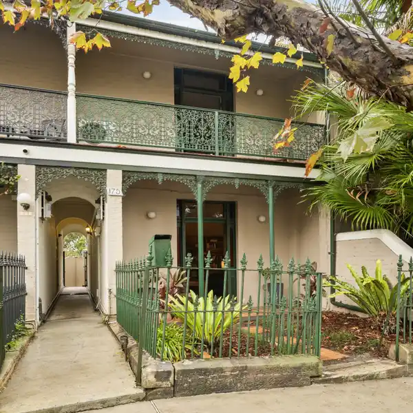 IMMACULATELY MAINTAINED VICTORIAN TERRACE