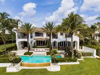 A Beachfront Treasure