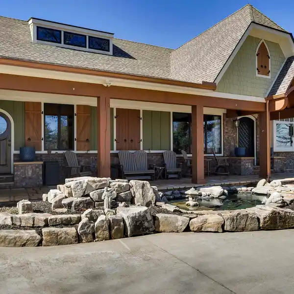 ONE-OF-A-KIND LUXURY ESTATE IN LOUDON