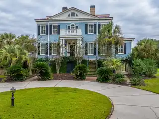 Stately Antebellum Style Home