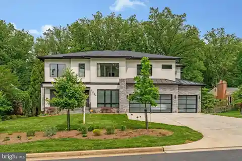 Elegant and Expansive Open-plan Home