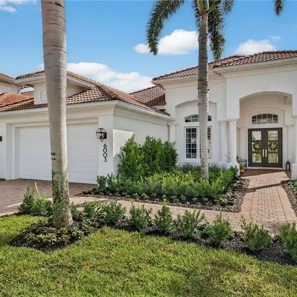EXTRAVAGANT HOME CHEF’S KITCHEN AND OUTDOOR OASIS